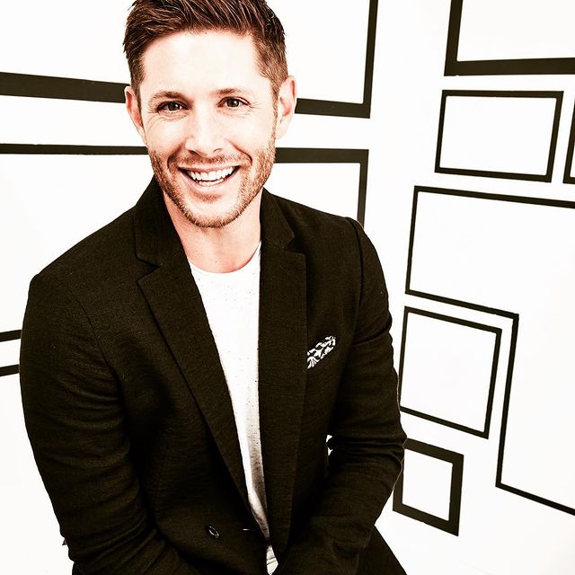 Jensen Ackles (színész) Wiki, életrajz, magasság, súly, feleség, ügy, nettó érték, gyermekek, karrier, család, tények